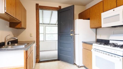 1915 University Ave, Madison WI 53726-3918 exterior