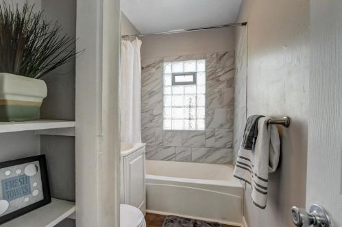 5808 38th St, Milwaukee WI  53209-4024 exterior