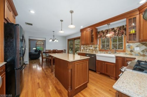 30 Bel Air Dr, Sparta NJ 07871-3735 exterior