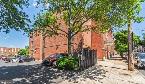 870 28th St, Philadelphia PA  19130-1732 exterior