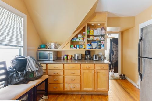 4577 Elston Ave, Chicago IL 60618-1813 exterior