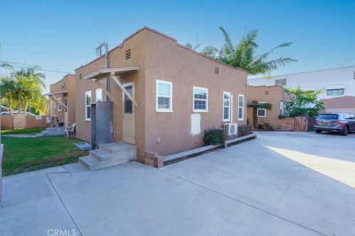 9827 Beach St, Bellflower CA  90706-5917 exterior