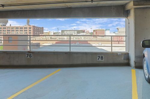 66 9th St, Saint Paul MN  55101-4700 exterior