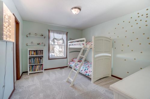 3195 Maureen Ln, Stillwater MN 55082-7036 exterior