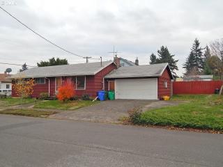 8534 Sacramento St, Portland OR  97220-5452 exterior