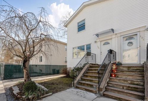 104 Carroll St, Bronx NY 10464-1459 exterior