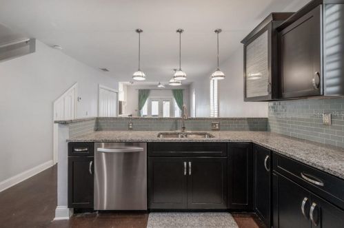 406 Oregon Ave, Tampa FL 33607-2803 exterior