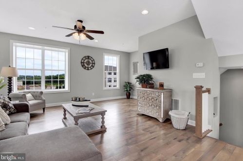 202 Ctr St, Hanover PA 17331-2829 exterior