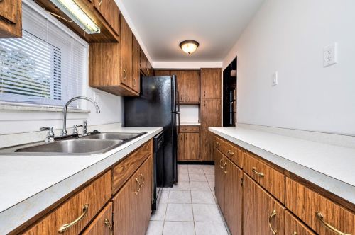 3263 Wainbell Ave, Pittsburgh PA 15216-2318 exterior