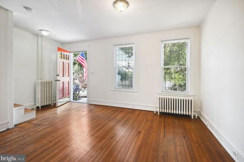 1907 35th Pl, Washington, DC 20007-2202