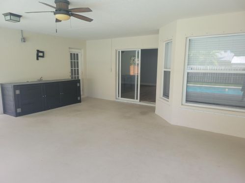 2789 Eagle Dr, Fort Pierce FL  34984-8919 exterior