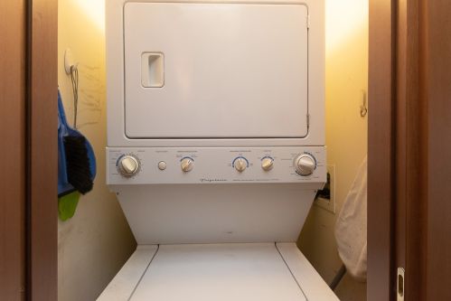 3103 Lawrence Ave, Chicago IL 60625-4236 exterior