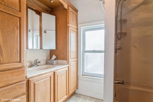 2928 Elston Ave, Chicago IL 60618-1809 exterior