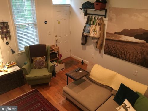 807 25th St, Washington DC  20037-2209 exterior