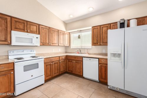 3008 46 St, Phoenix AZ 85040-1767 exterior