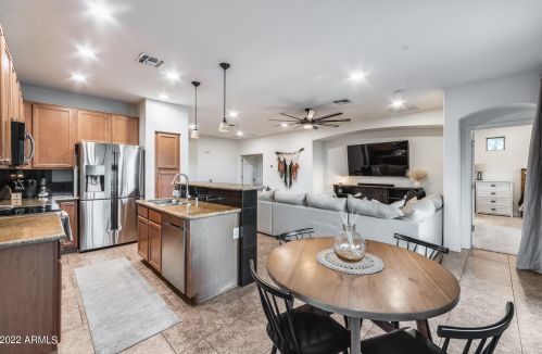 42007 45th Dr, Phoenix AZ  85086-1445 exterior