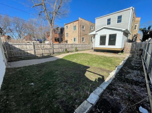 6320 Paulina St, Chicago IL 60660-1111 exterior