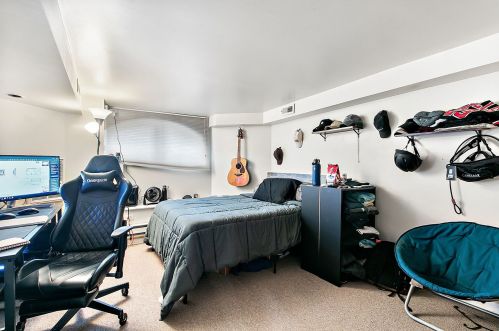 2147 Shakespeare Ave, Chicago IL 60647-3217 exterior