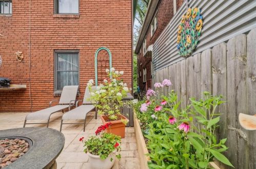 147 Race St, Pittsburgh PA 15208-1424 exterior