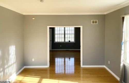 3 Bakley Ter, Town Center NJ 07052-2169 exterior