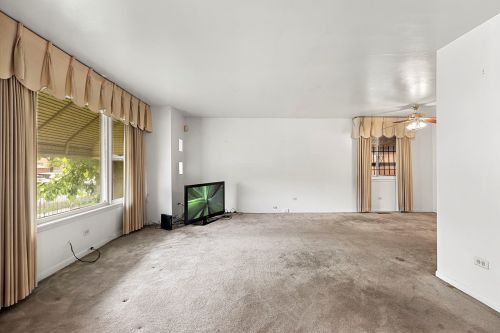 634 95th St, Chicago IL 60617-5053 exterior