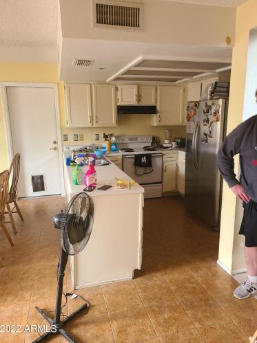 1408 Gail Dr, Chandler AZ 85226-8215 exterior