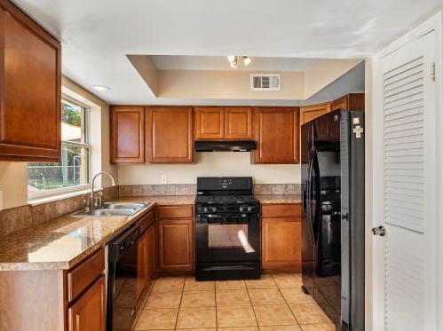 182 Selva Ct, Fort Pierce FL 34983-2020 exterior