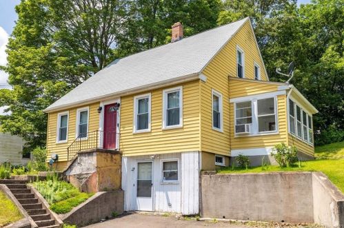 400 Gravel St, Meriden, CT 06450-4669