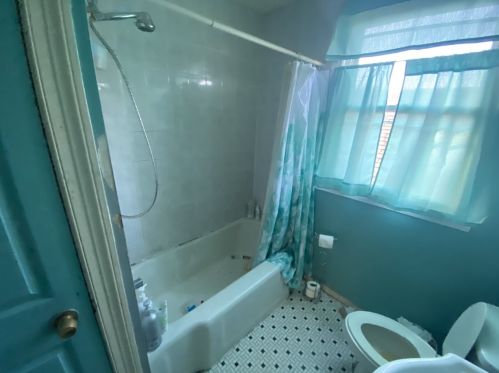 4045 Moody Ave, Chicago IL 60638-3548 exterior