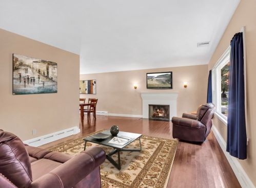 30 Kinnicutt Rd, Worcester MA 01602-1546 exterior