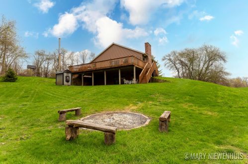 4899 8th Ave, Wyoming MI  exterior