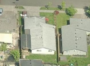 13026 Mitchell St, Portland, OR 97236-4177