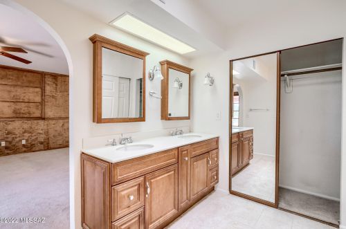 4421 Camino Gacela, Tucson AZ  85718-6807 exterior