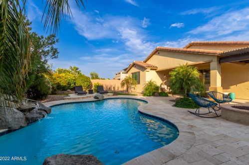 654 Bartlett Way, Chandler AZ  85248-5088 exterior