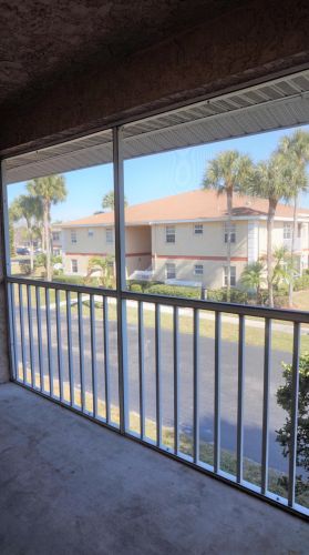 1554 Royal Green Cir, Fort Pierce FL  34952-4631 exterior