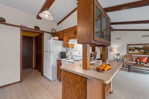 3606 Cottonwood Ct, Milwaukee WI 53221-3208 exterior