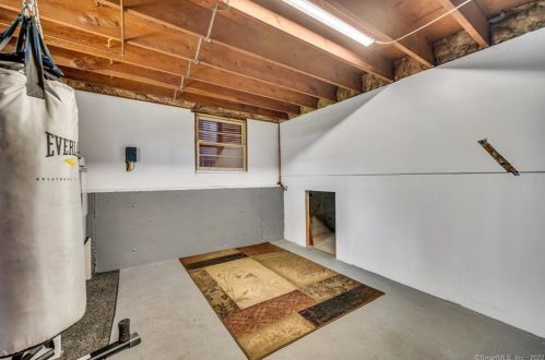 19 Goodchild St, Milford CT 06461-2309 exterior