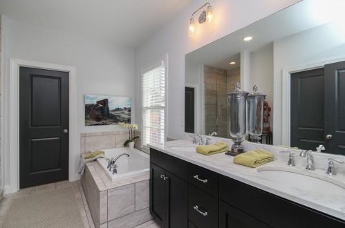 582 Bismark Rd, Atlanta GA 30324-4101 exterior