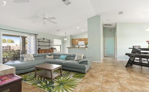 2390 Beechwood Ter, Fort Pierce FL 34952-7302 exterior