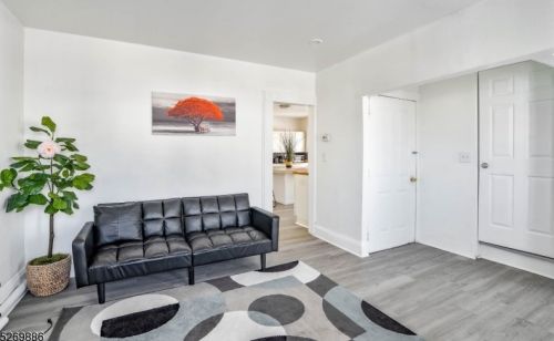 21 Belle Ave, Paterson NJ  07522-1834 exterior