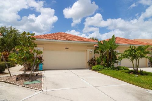 8137 Chancel Ct, Naples, FL 34104-5993