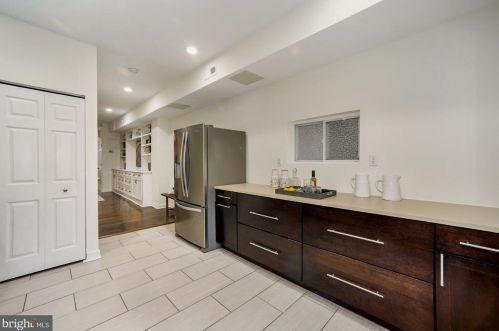 1421 3 St, Washington DC 20001-1960 exterior