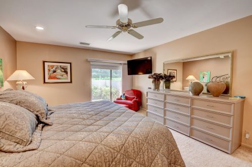 82 Hampshire Ln, Boynton Beach FL 33436-7414 exterior