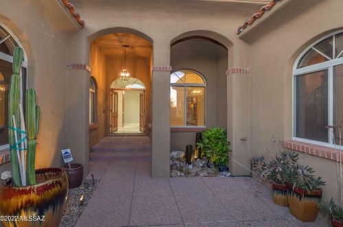 6416 Desert Wind Cir, Tucson AZ  85750-0978 exterior