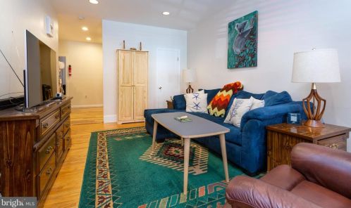 2106 Green St, Philadelphia PA  19130-3111 exterior