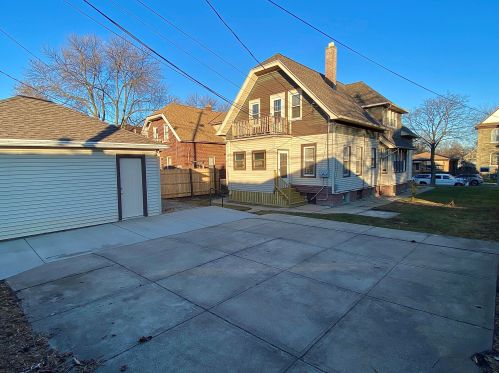 3009 12th St, Milwaukee WI 53215-3822 exterior