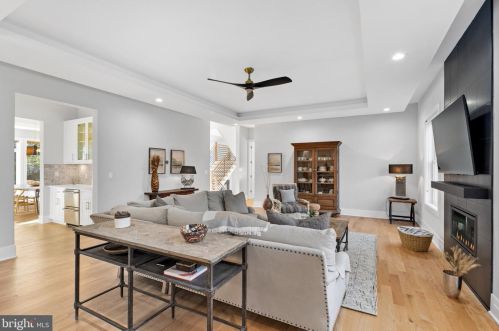 6714 Van Fleet Dr, Mc Lean VA  22101-5140 exterior