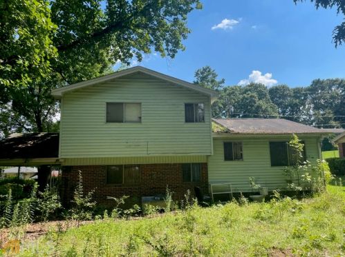 3931 Adamsville Dr, Atlanta, GA 30331-3823