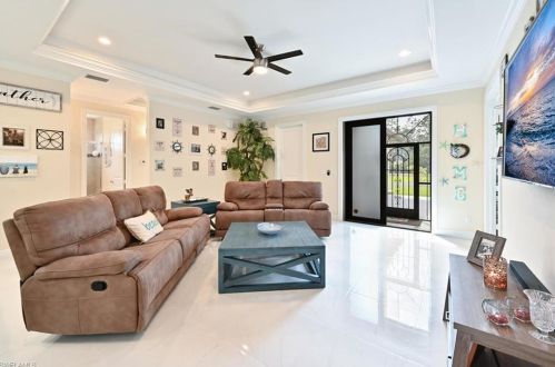 3841 10 Ave, Naples FL 34117-4979 exterior