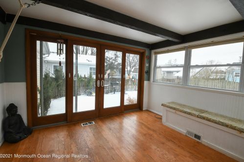 3225 Kickapoo Ave, Point Pleasant Beach NJ 08742-3429 exterior